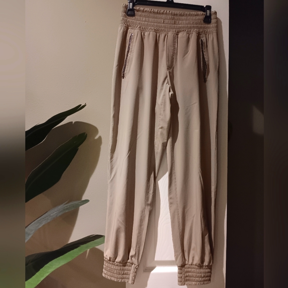 Athleta jogger pants
